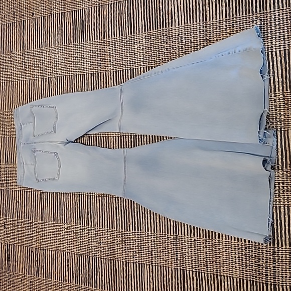 NWT FREE PEOPLE 'JUST FLOAT ON' FLARE JEANS - Picture 11 of 15